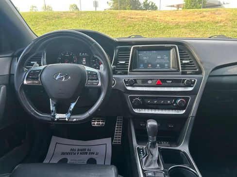 Used 2018 Hyundai Sonata Sport FWD image 11