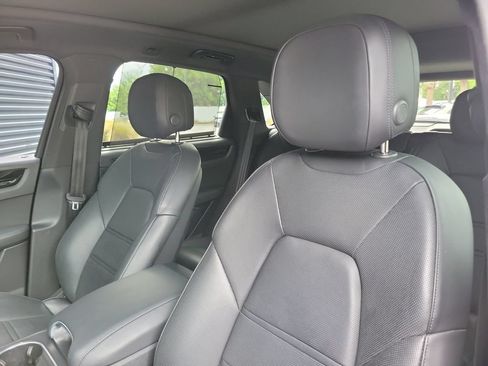 Certified 2023 Porsche Cayenne AWD/4WD image 5