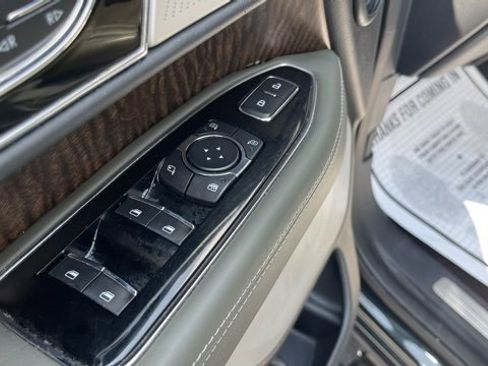Used 2022 Lincoln Navigator L Black Label image 16