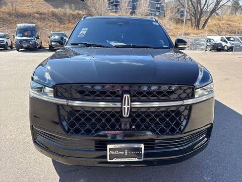 Certified 2025 Lincoln Navigator L Reserve w/ Jet Appearance Package AWD/4WD image 2