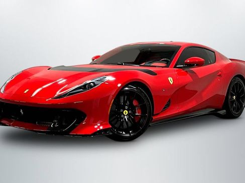 Used 2022 Ferrari 812 Competizione RWD image 3