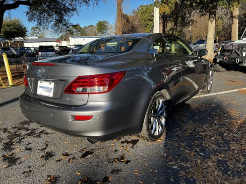 Used 2014 Lexus IS 250C image 9