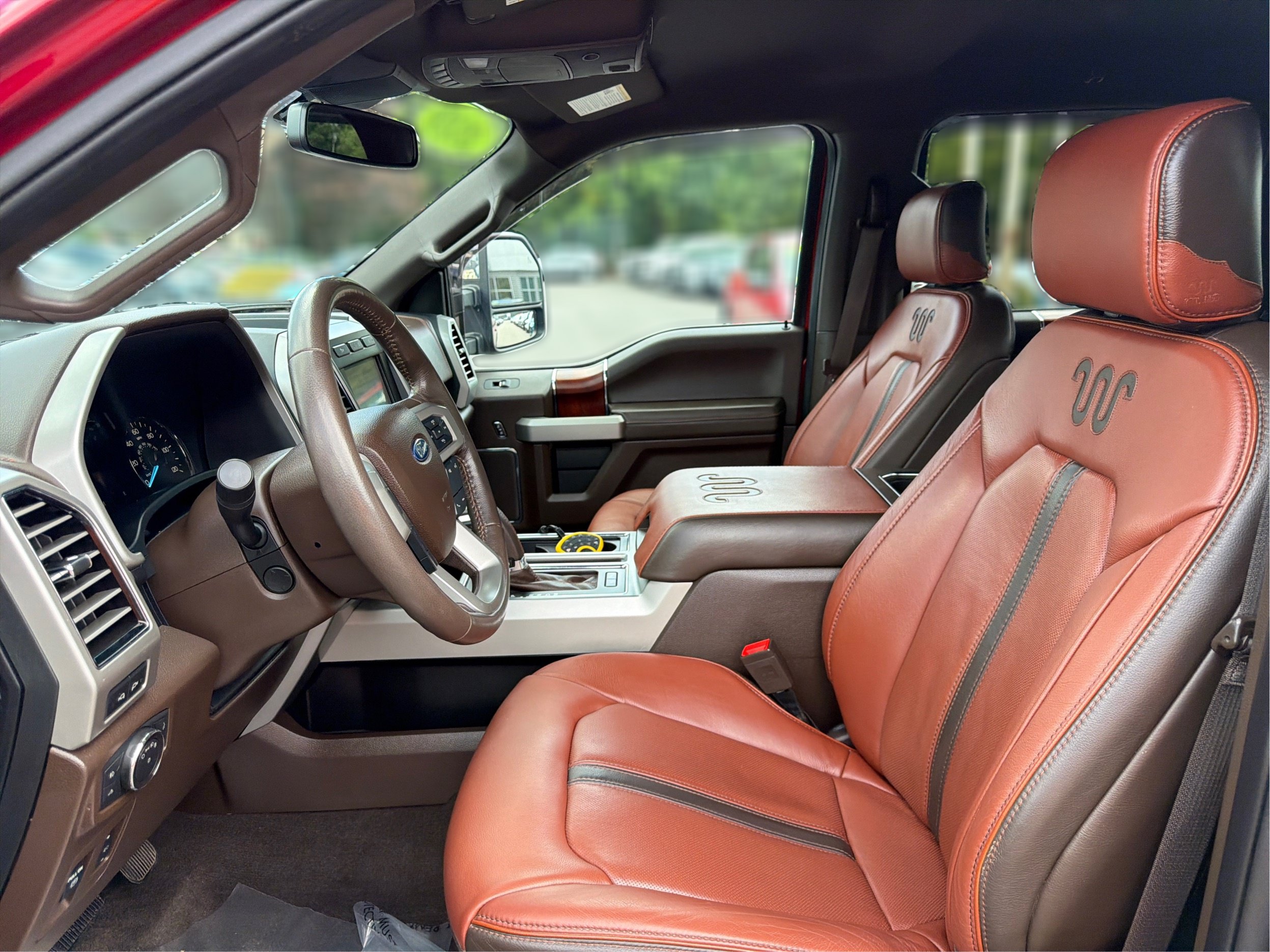 Used 2019 Ford F150 King Ranch w/ Equipment Group 601A Luxury AWD/4WD image 11