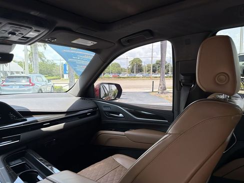 Used 2022 Cadillac Escalade Premium Luxury w/ Performance Package RWD image 17