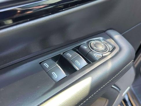 Certified 2025 Chevrolet Suburban Premier w/ Sun And Tow Package image 17