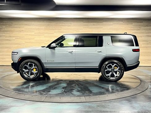 Used 2024 Rivian R1S Adventure AWD/4WD image 25
