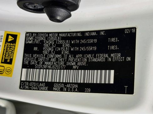 Used 2018 Toyota Highlander Limited Platinum FWD image 12
