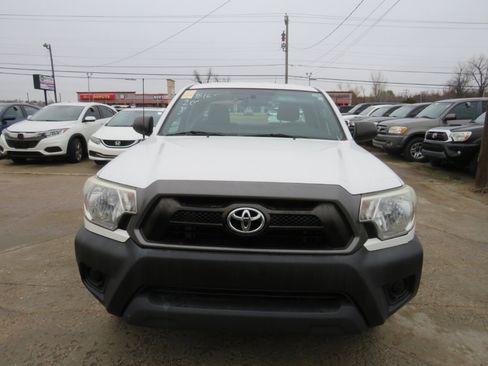 Used 2015 Toyota Tacoma 2WD Access Cab image 2