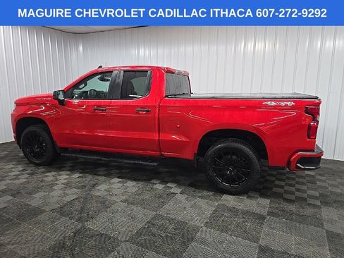 Used 2019 Chevrolet Silverado 1500 Custom w/ Custom Value Package AWD/4WD image 4
