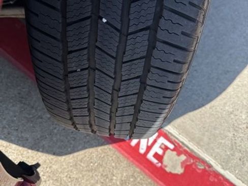 Used 2021 Chevrolet Silverado 1500 High Country w/ Technology Package image 3