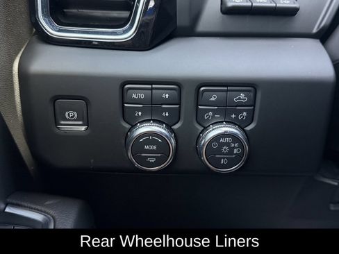 Used 2024 GMC Sierra 2500 Denali w/ Denali Reserve Package AWD/4WD image 28