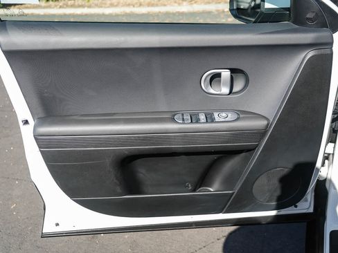 Used 2024 Hyundai Ioniq 5 SEL RWD image 20