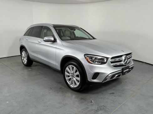 Used 2020 Mercedes-Benz GLC 300 4MATIC image 3