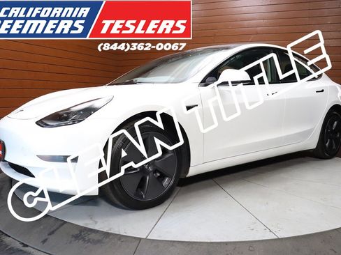 Used 2023 Tesla Model 3 Standard Range image 1