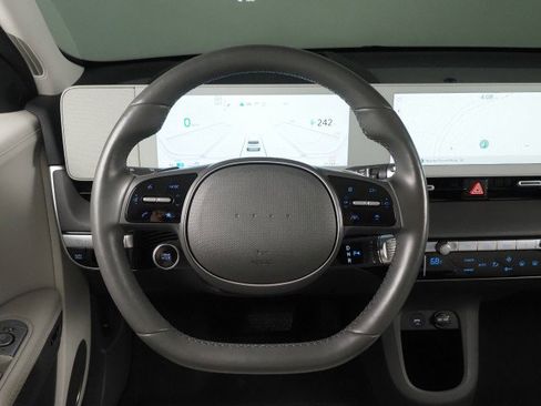 Used 2023 Hyundai Ioniq 5 Limited image 17