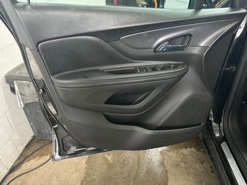 Used 2022 Buick Encore Preferred FWD image 8