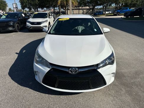 Used 2016 Toyota Camry SE image 11