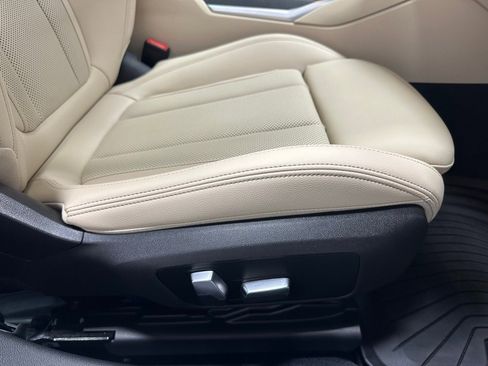 Used 2023 BMW 330i xDrive Sedan w/ Premium Package image 56