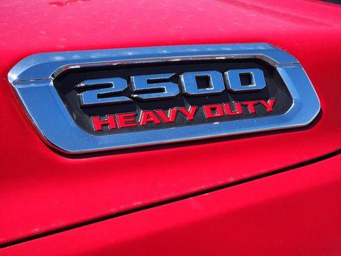 Used 2019 RAM 2500 Tradesman w/ Chrome Appearance Group AWD/4WD image 8