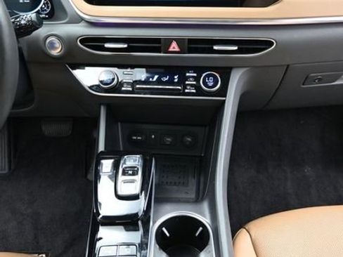 Used 2020 Hyundai Sonata Limited FWD image 15
