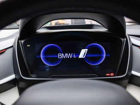 Used 2017 BMW i8 image 25