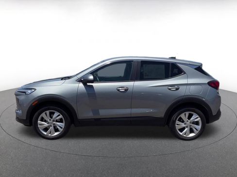 Used 2025 Buick Encore GX Preferred AWD/4WD image 9