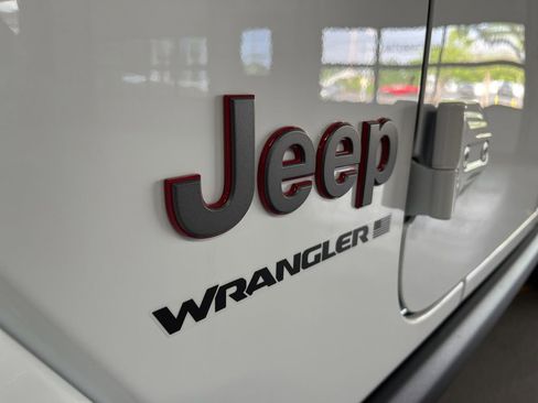 New 2026 Jeep Wrangler Unlimited Rubicon AWD/4WD image 13