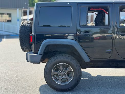 Used 2015 Jeep Wrangler Unlimited Rubicon AWD/4WD image 9