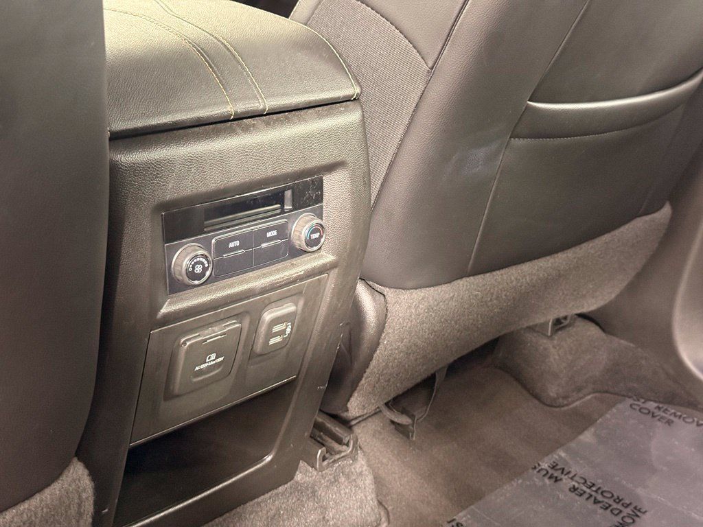 Used 2019 Chevrolet Traverse RS w/ LPO, Floor Liner Package FWD image 48