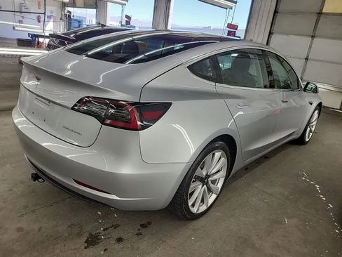 Used 2018 Tesla Model 3 Long Range image 3