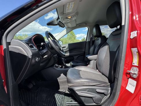 Used 2019 Jeep Compass Trailhawk AWD/4WD image 13