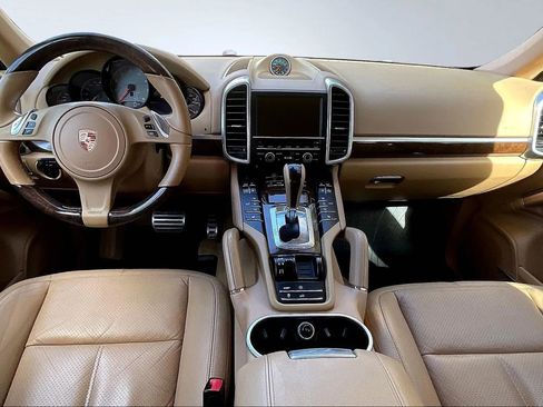 Used 2013 Porsche Cayenne S image 7