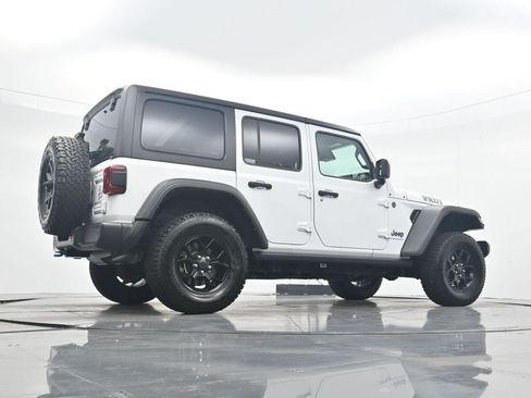 Used 2024 Jeep Wrangler Unlimited AWD/4WD image 30