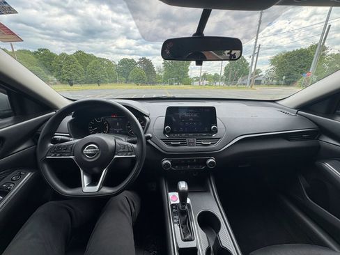 Used 2019 Nissan Altima 2.5 S FWD image 19