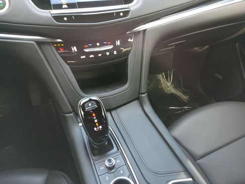 Used 2024 Cadillac XT5 Premium Luxury image 15