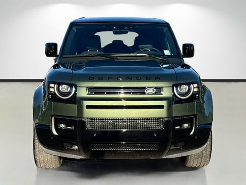 New 2026 Land Rover Defender 110 X-Dynamic SE image 8