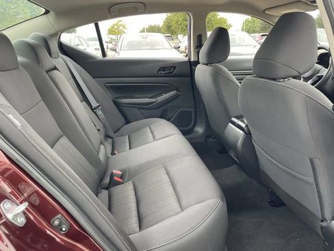 Used 2025 Nissan Altima 2.5 SV FWD image 26