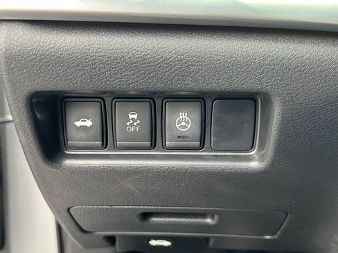 Used 2017 Nissan Maxima SR image 15