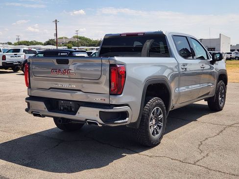 Used 2025 GMC Sierra 1500 AT4 AWD/4WD image 4