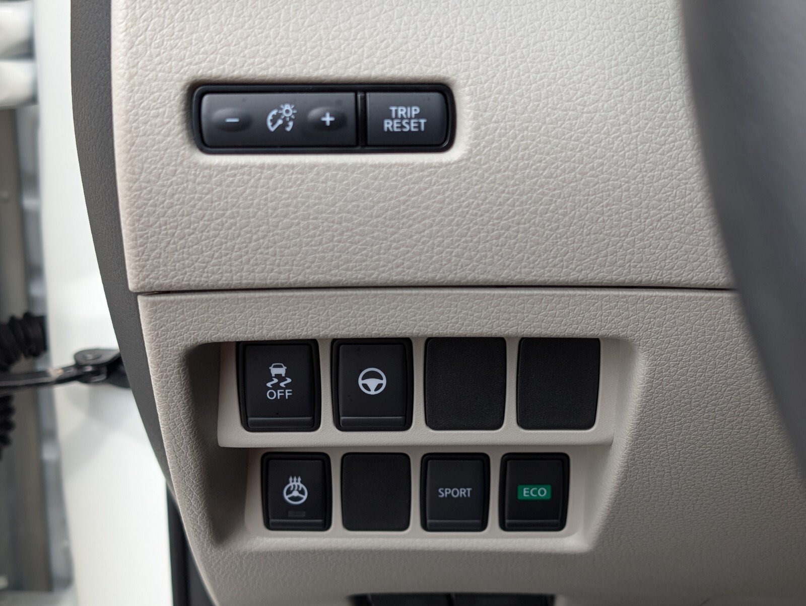 Certified 2022 Nissan Rogue Sport SL FWD image 34
