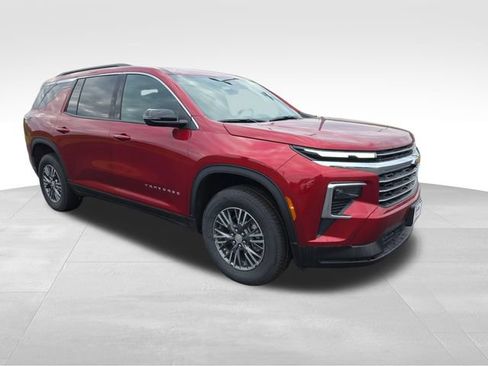 Used 2026 Chevrolet Traverse LT AWD/4WD image 7
