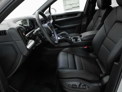 New 2026 Porsche Cayenne AWD/4WD image 22