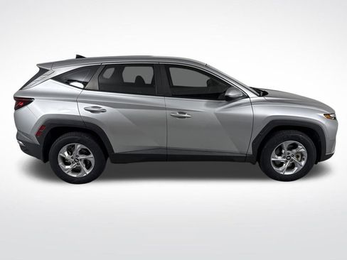 Certified 2023 Hyundai Tucson SE image 2