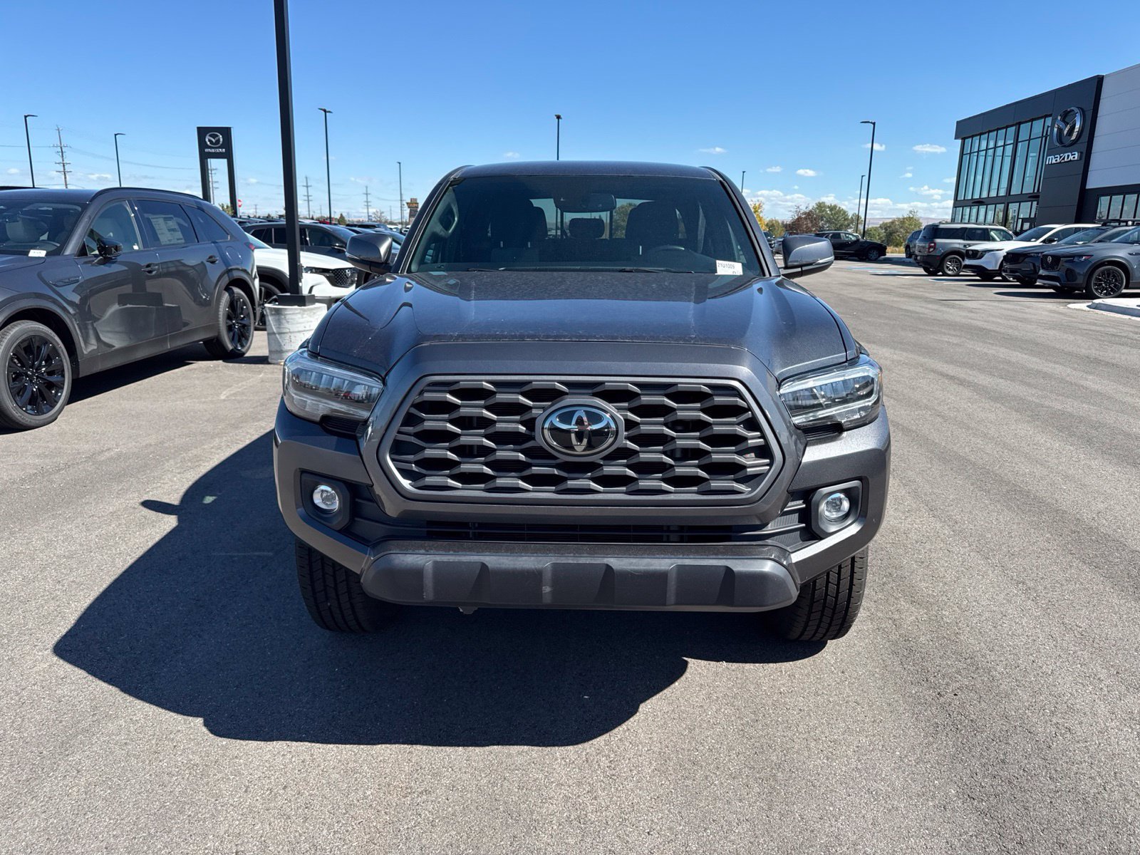 Used 2023 Toyota Tacoma TRD Off-Road w/ Technology Package AWD/4WD image 2