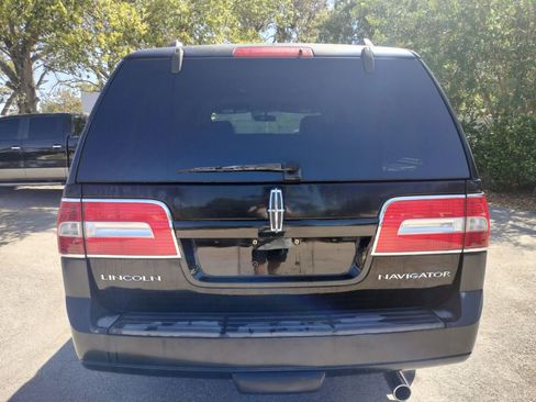 Used 2008 Lincoln Navigator Sport Utility 4D image 6