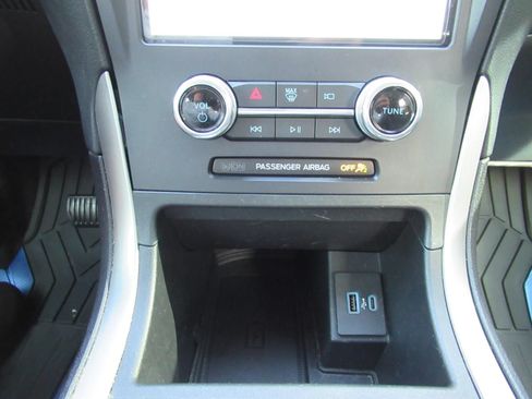 Used 2022 Ford Edge SEL w/ Sport Appearance Package AWD/4WD image 27