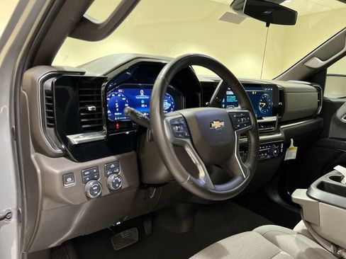 Certified 2024 Chevrolet Silverado 1500 LT w/ Z71 Off-Road Package AWD/4WD image 9
