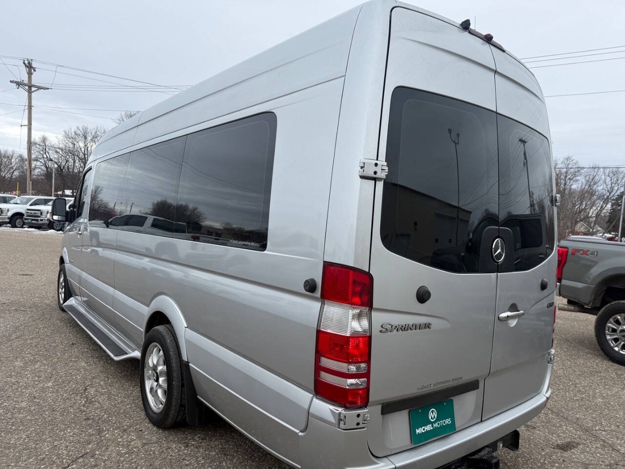 Used 2009 Dodge Sprinter 2500 RWD image 8
