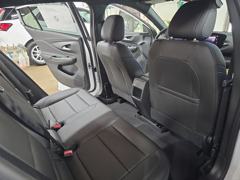 New 2026 Buick Envista Sport Touring w/ Convenience I Package FWD image 11