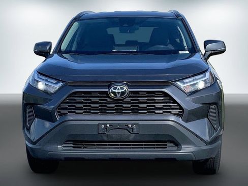Used 2025 Toyota RAV4 XLE FWD image 7